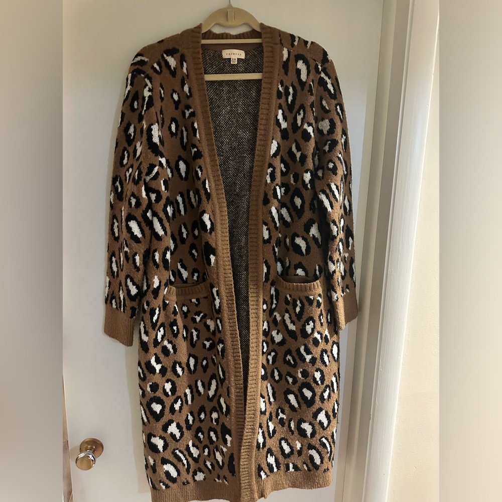 Promesa long leopard cardigan.